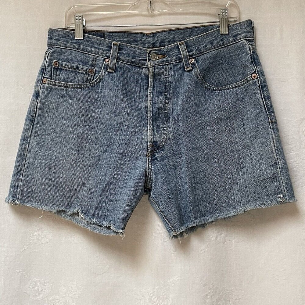 Levis 501 Denim Shorts Womens 32‎ Cut Off High Rise Raw Hem Casual Vacation